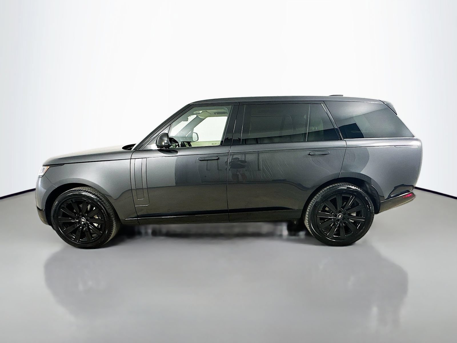 Used 2023 Land Rover Range Rover Long Wheelbase SE AWD/4WD image 8