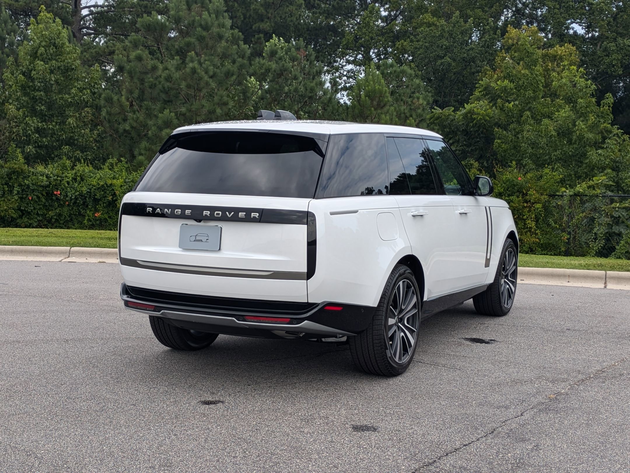 New 2025 Land Rover Range Rover SE image 5