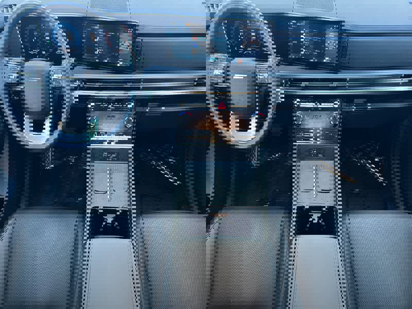 Used 2024 Hyundai Santa Fe SEL image 3