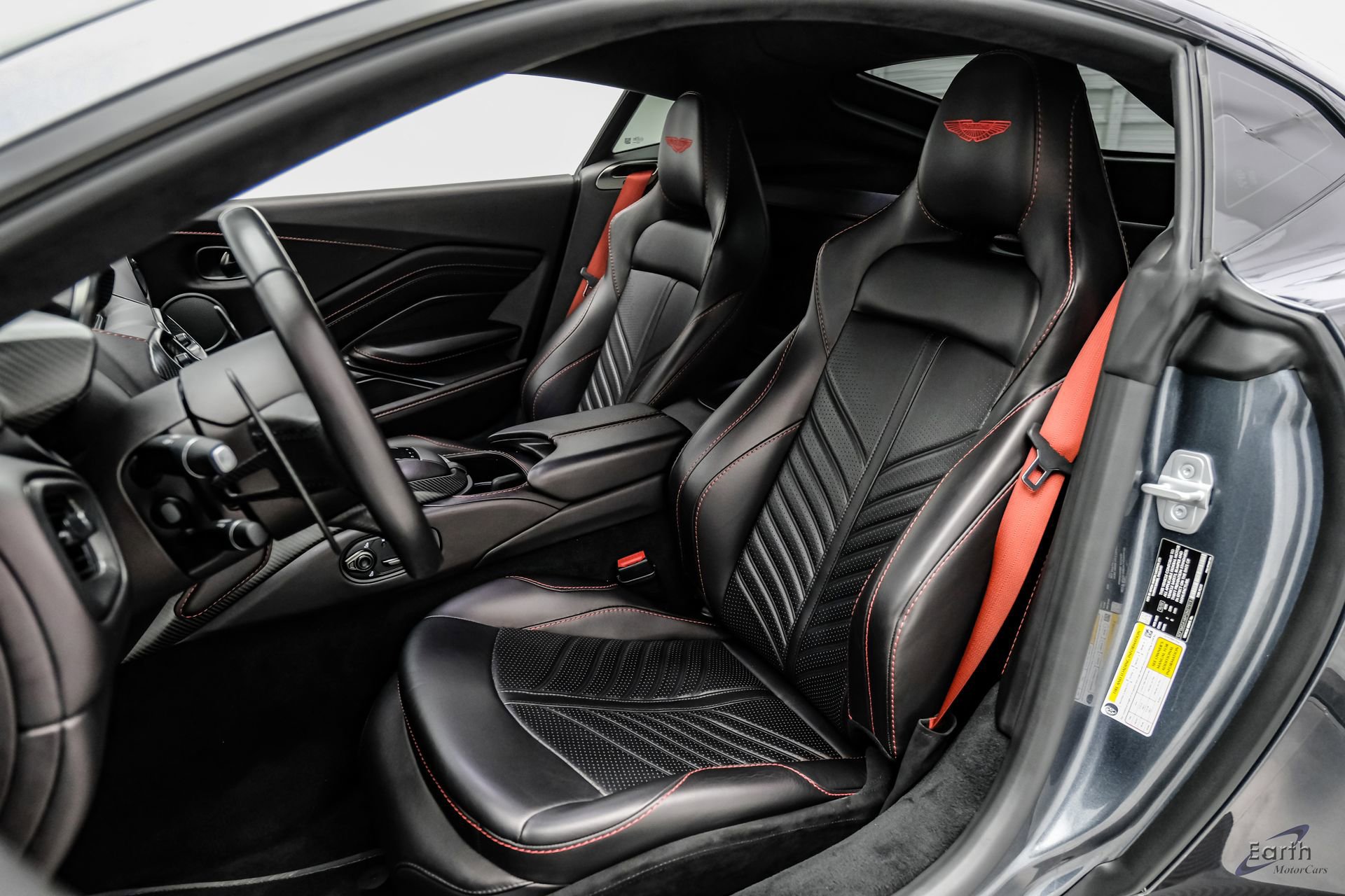 Used 2023 Aston Martin V12 Vantage RWD image 42