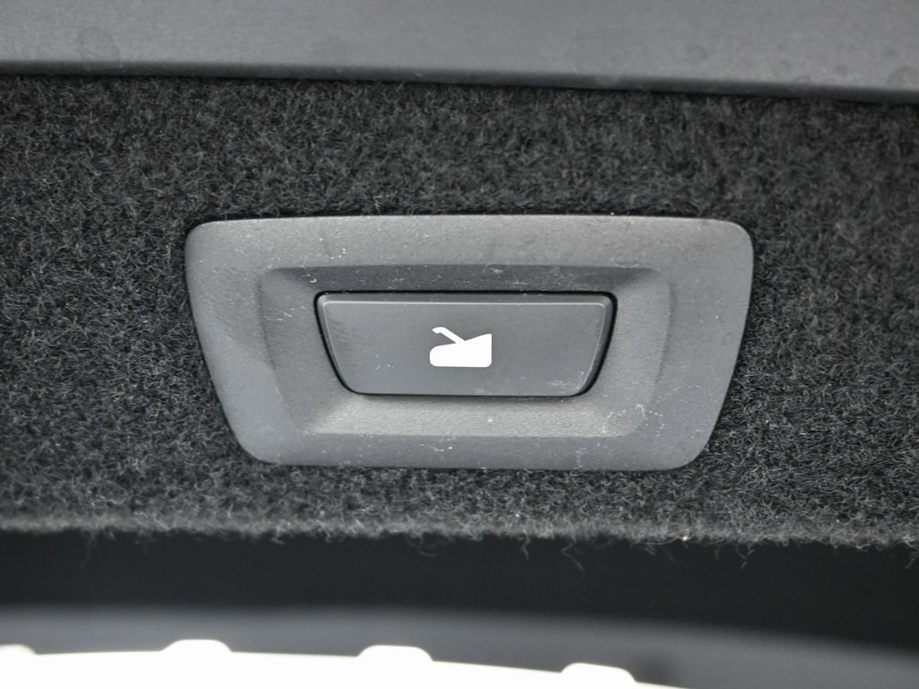 Used 2024 Lucid Air Touring image 15