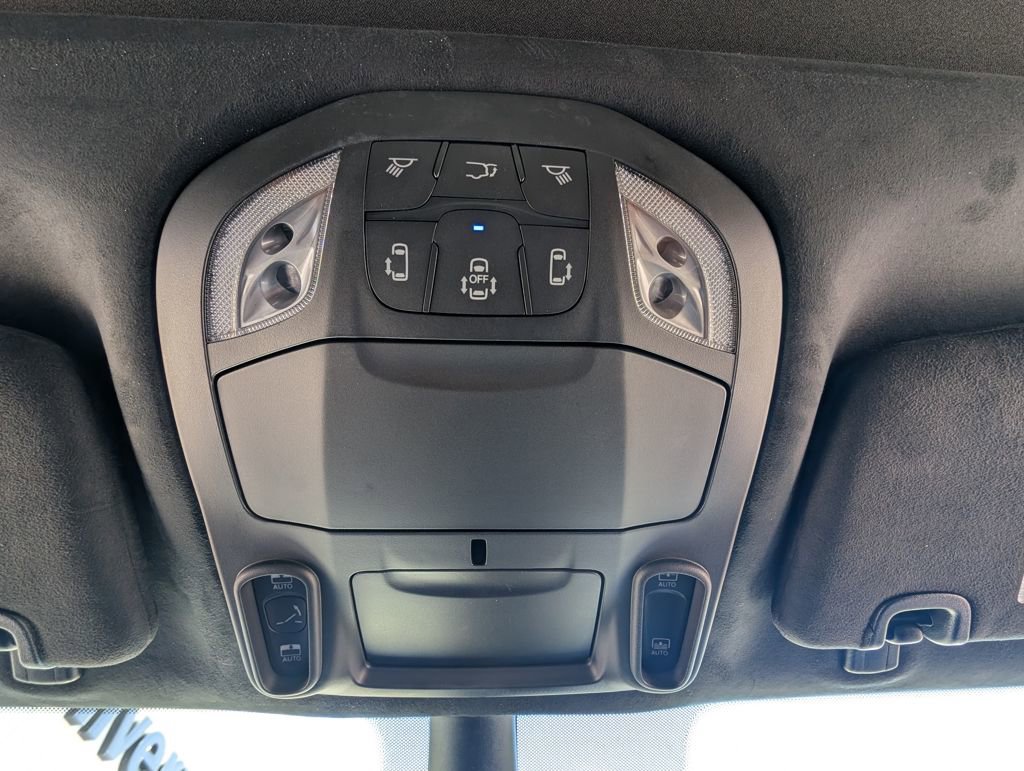 New 2026 Chrysler Pacifica Pinnacle w/ Trailer Tow Group image 41