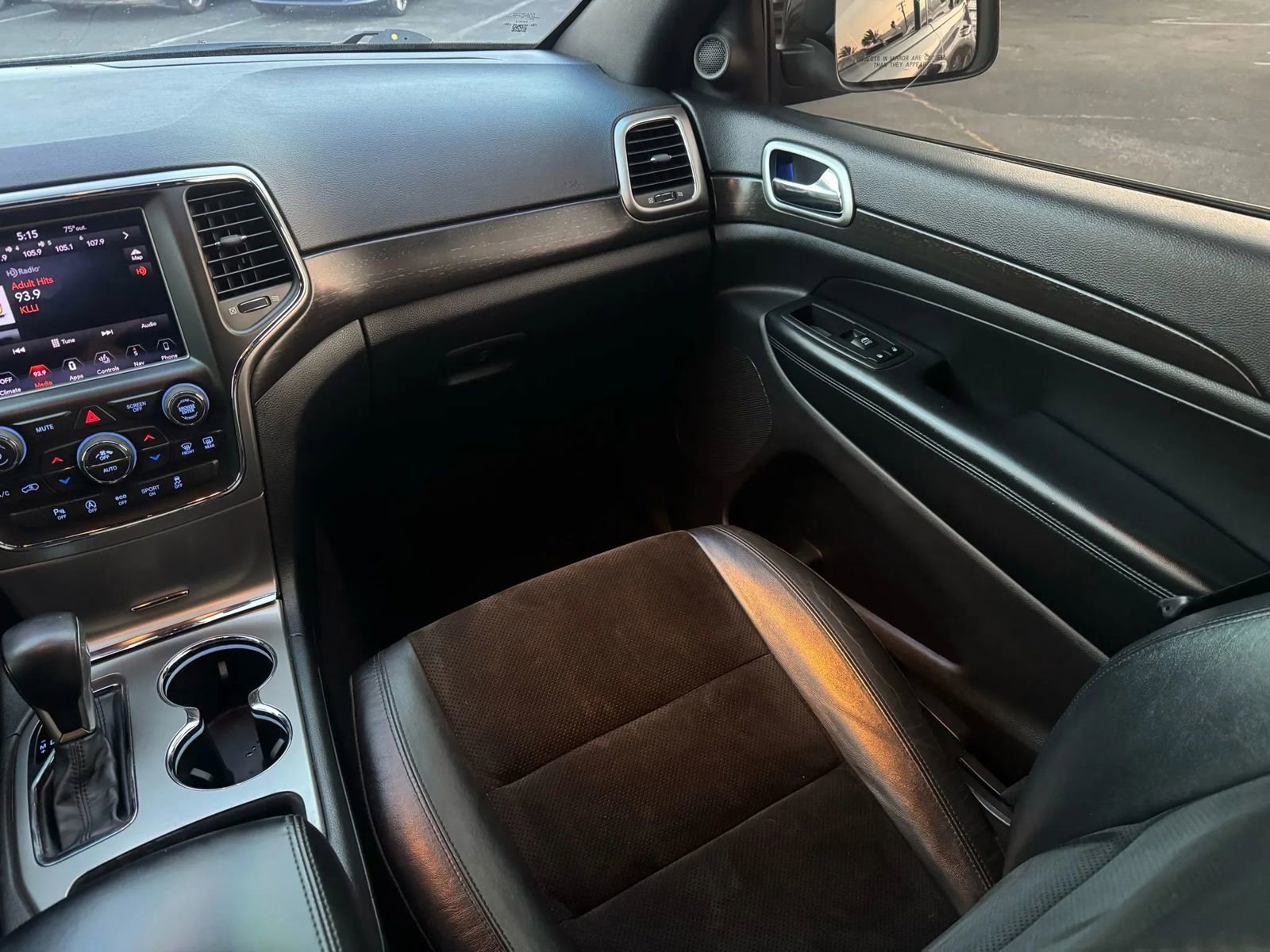 Used 2018 Jeep Grand Cherokee Altitude image 22