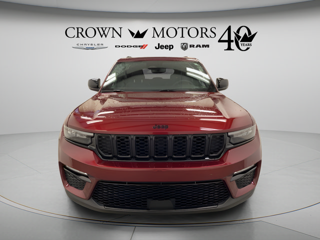 Used 2024 Jeep Grand Cherokee Limited w/ Black Appearance Package AWD/4WD image 2