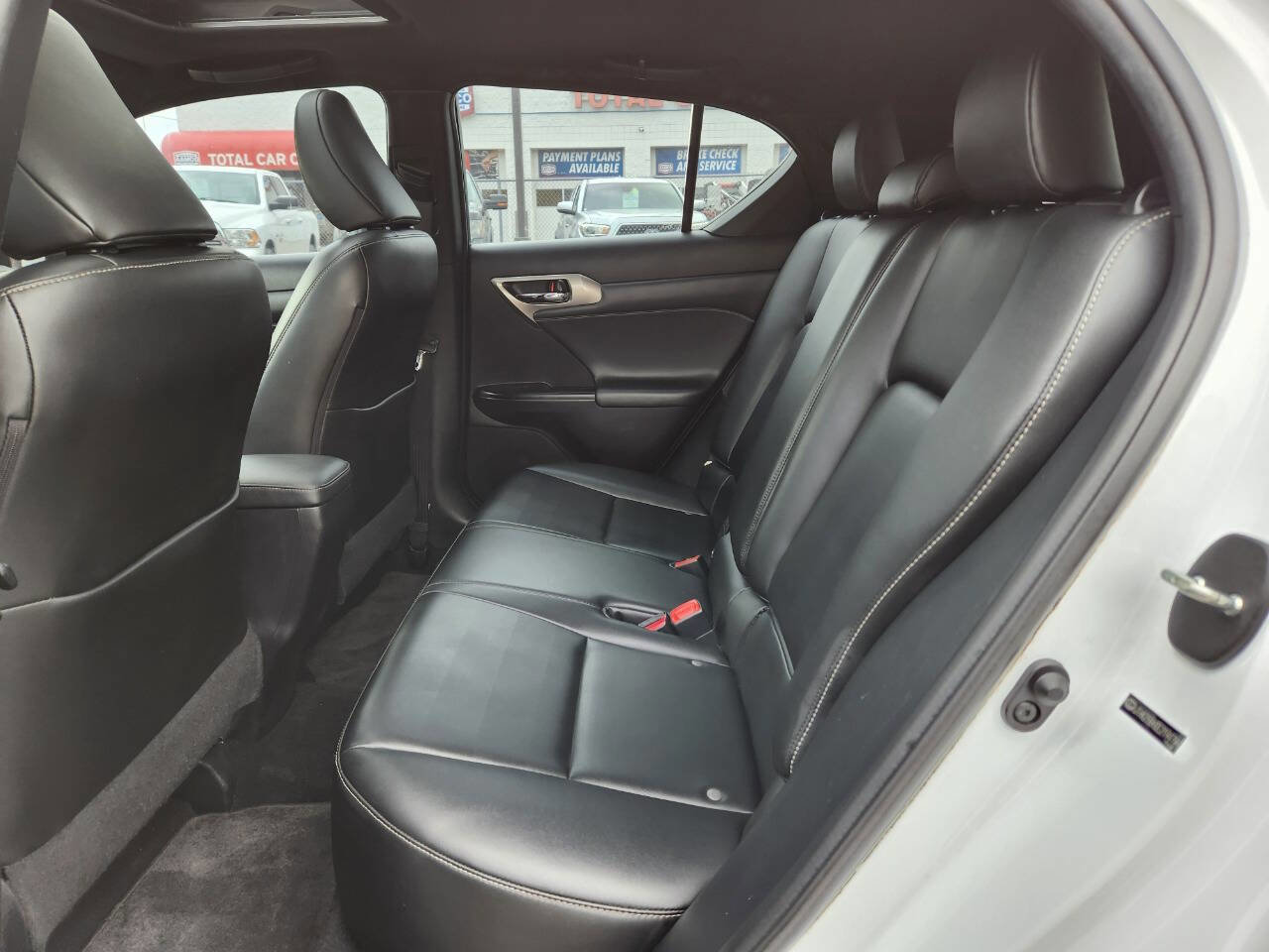 Used 2014 Lexus CT 200h image 12