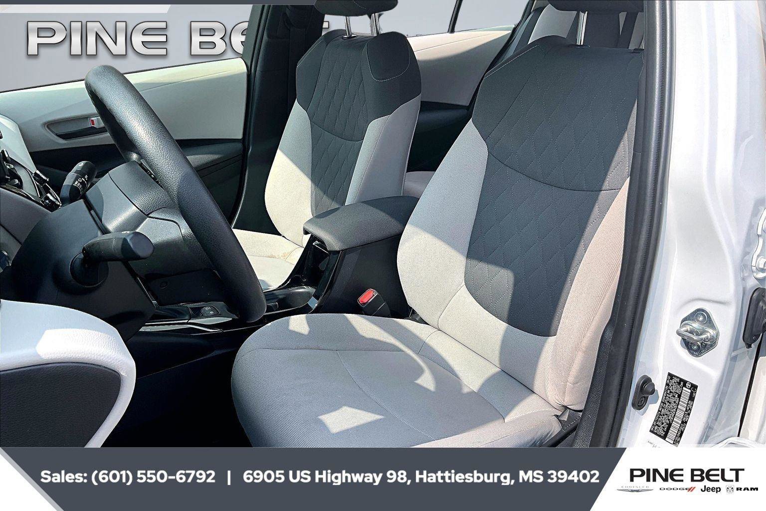 Used 2022 Toyota Corolla LE image 18