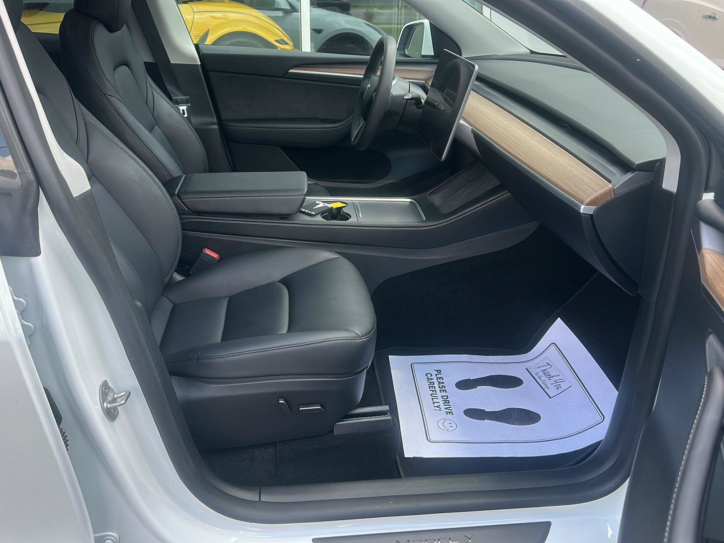 Used 2024 Tesla Model Y Long Range RWD image 10
