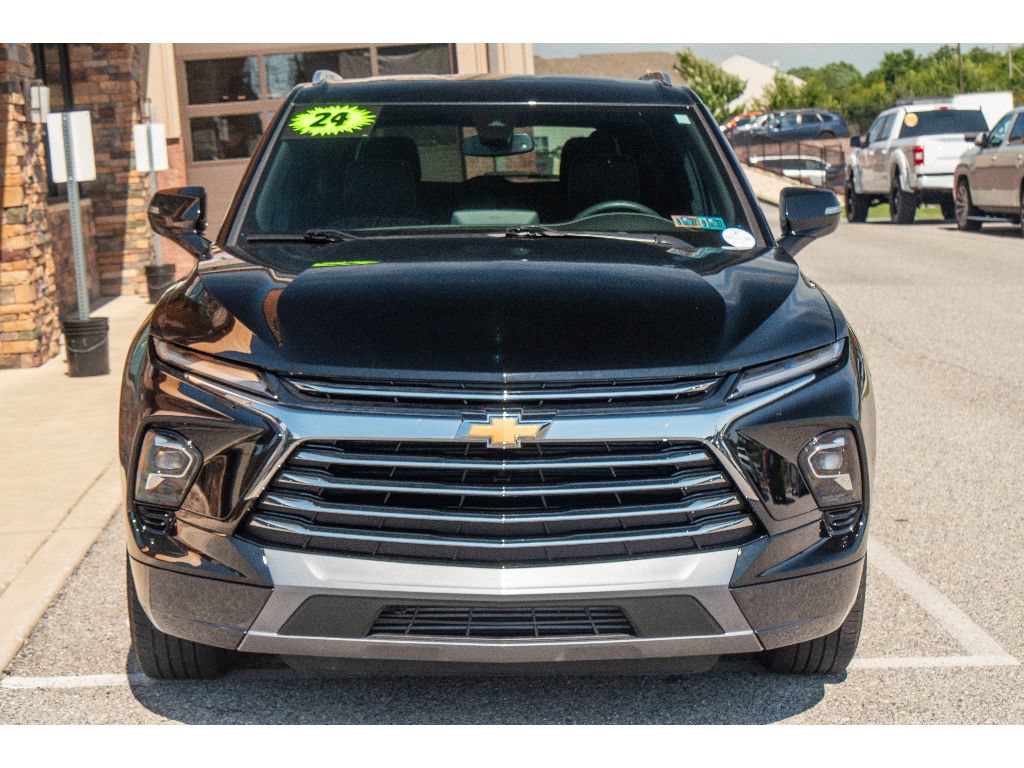 Used 2024 Chevrolet Blazer Premier w/ Enhanced Convenience Package FWD image 8