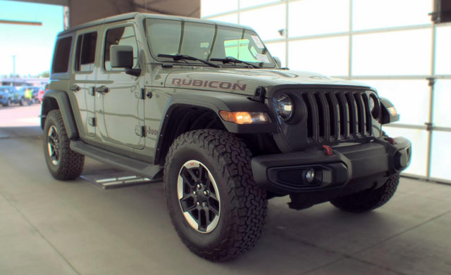 Used 2021 Jeep Wrangler Unlimited Rubicon w/ Dual Top Group AWD/4WD image 9