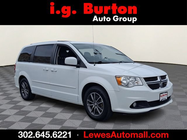 Used 2016 Dodge Grand Caravan SXT FWD image 1