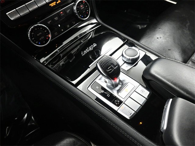 Used 2015 Mercedes-Benz SL 550 w/ White Arrow Edition image 28