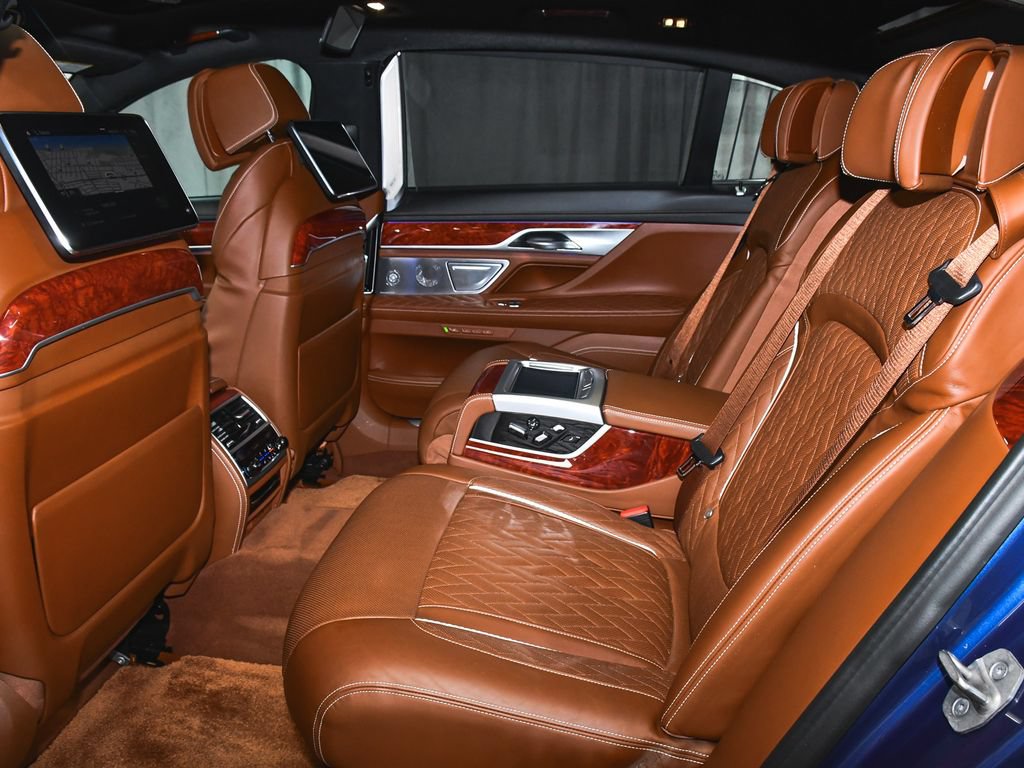 Used 2022 BMW ALPINA B7 xDrive w/ Luxury Rear Seating Package AWD/4WD image 74