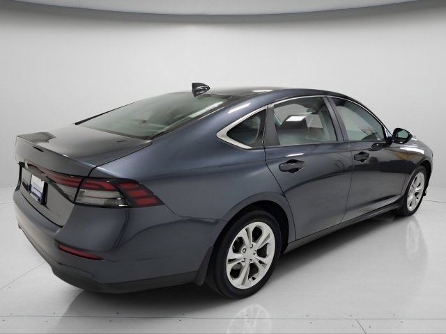 Used 2023 Honda Accord LX image 11