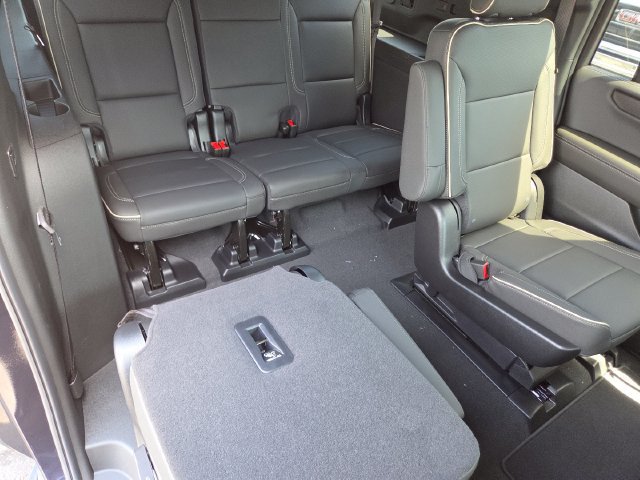 New 2026 GMC Yukon XL Elevation w/ Elevation Premium Package AWD/4WD image 25