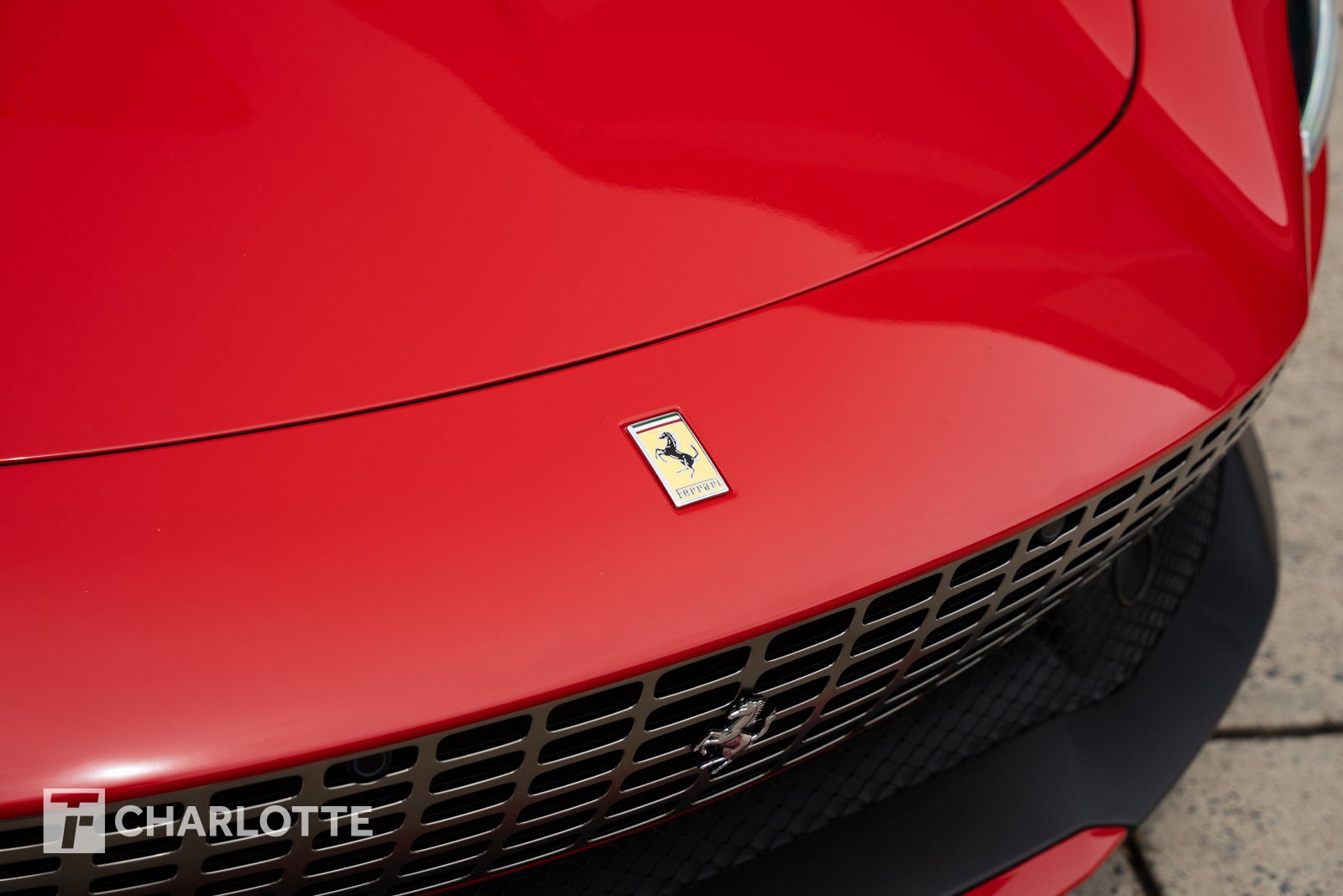 Used 2022 Ferrari Roma RWD image 3