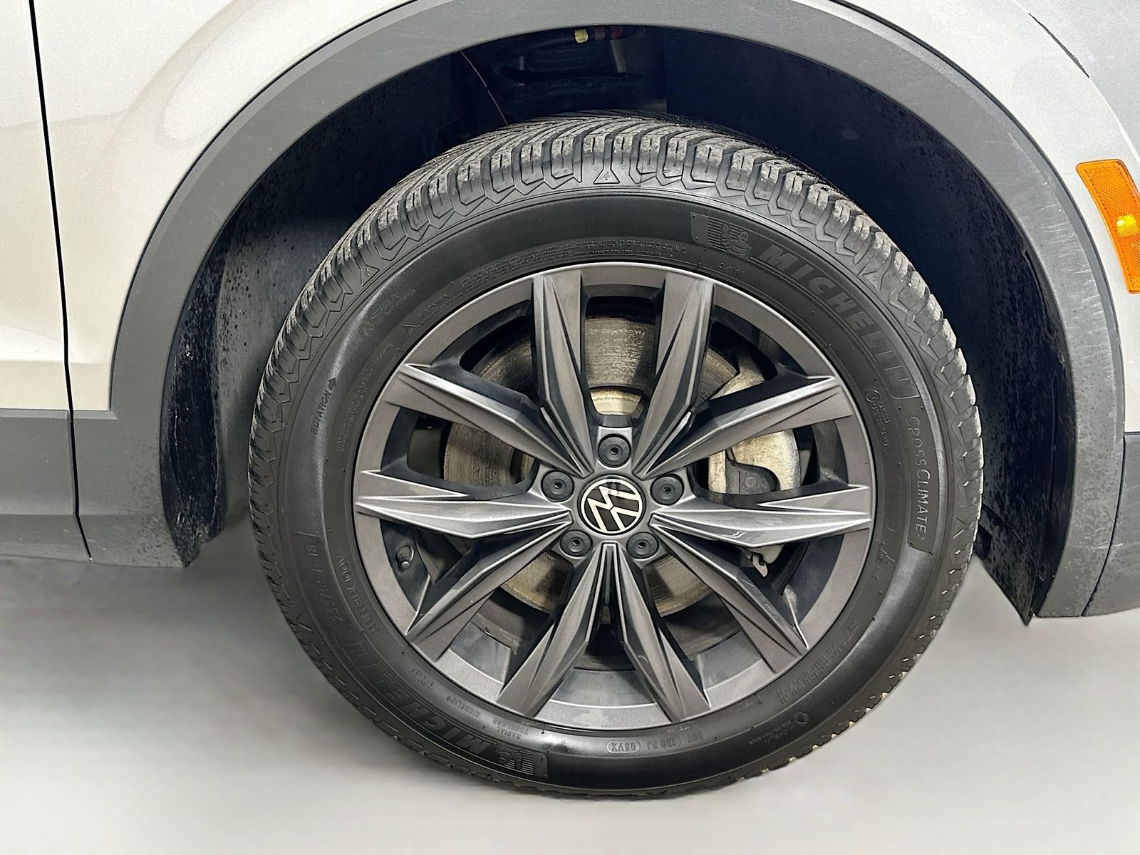 Used 2022 Volkswagen Tiguan SE AWD/4WD image 10