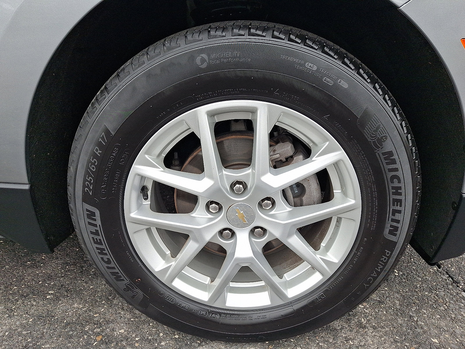 Certified 2024 Chevrolet Equinox LT w/ LPO, Floor Liner Package image 8