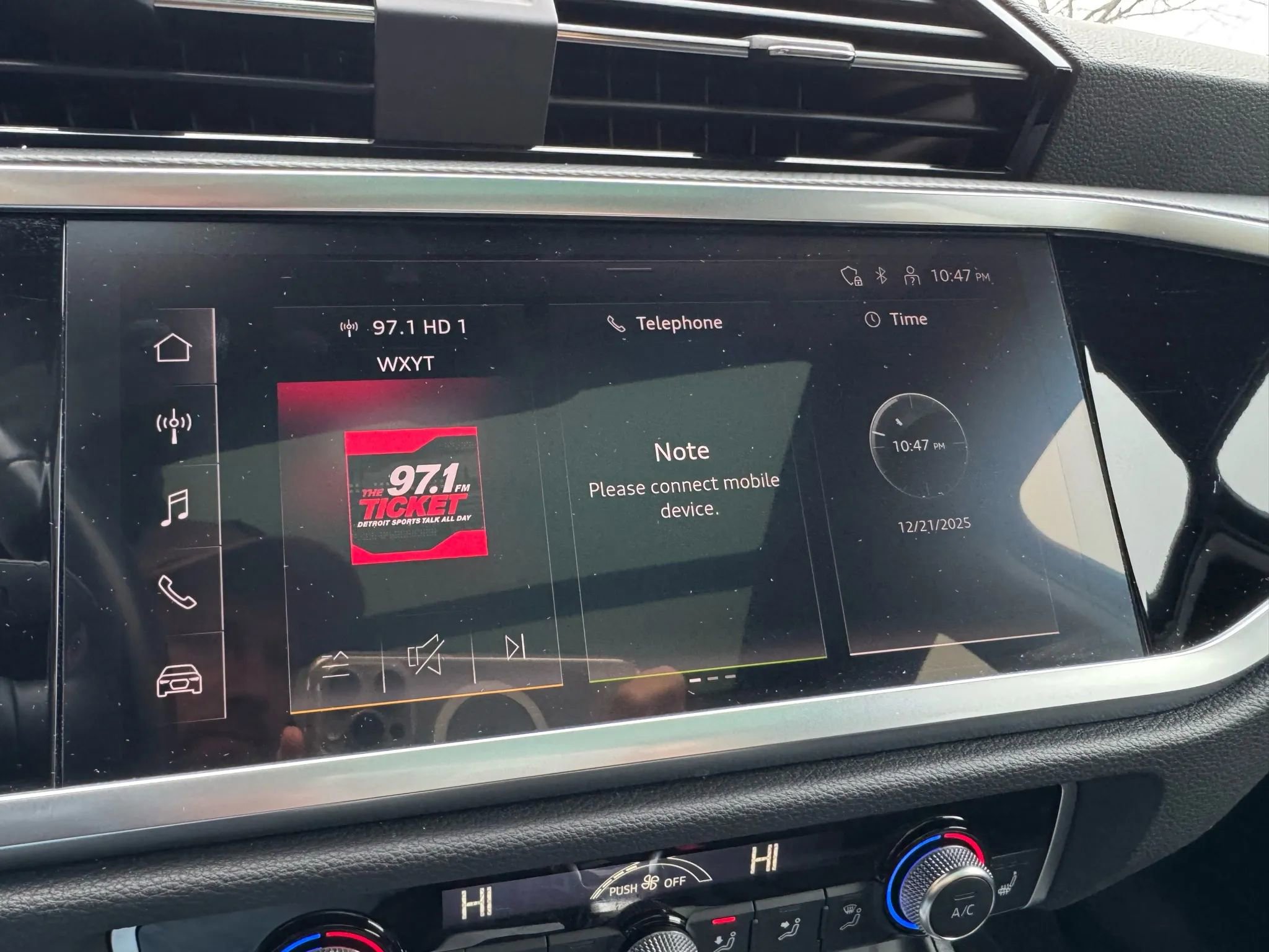 Used 2024 Audi Q3 2.0T Premium image 19