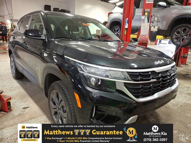 Certified 2024 Kia Seltos LX image 1