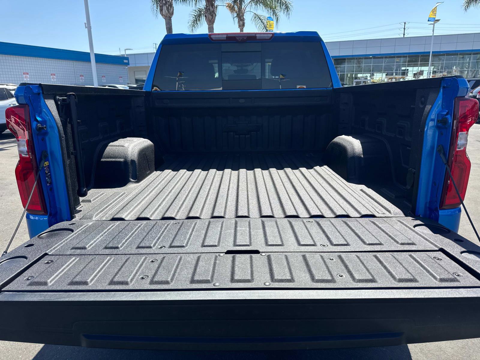 Used 2025 Chevrolet Silverado 1500 ZR2 w/ Technology Package image 20