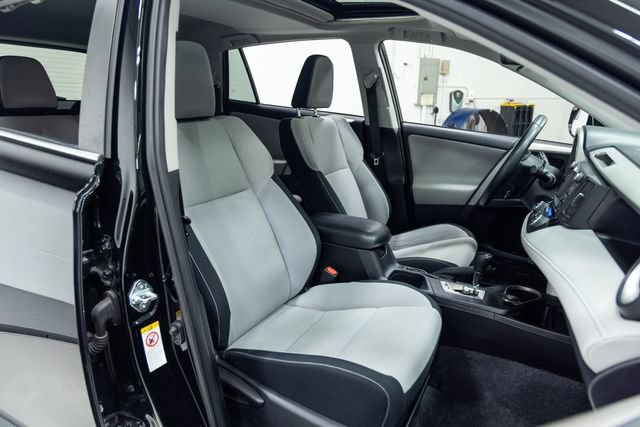 Used 2016 Toyota RAV4 XLE AWD/4WD image 25
