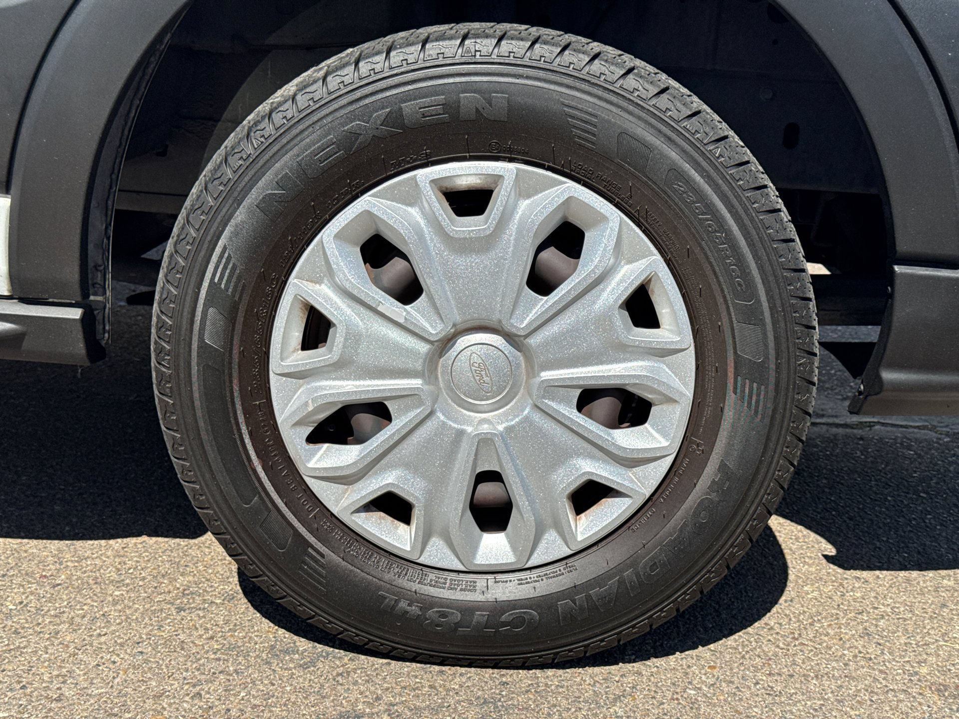 Used 2019 Ford Transit 350 XLT RWD image 5