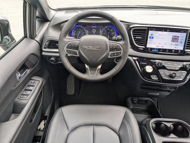 New 2026 Chrysler Voyager LX FWD image 16