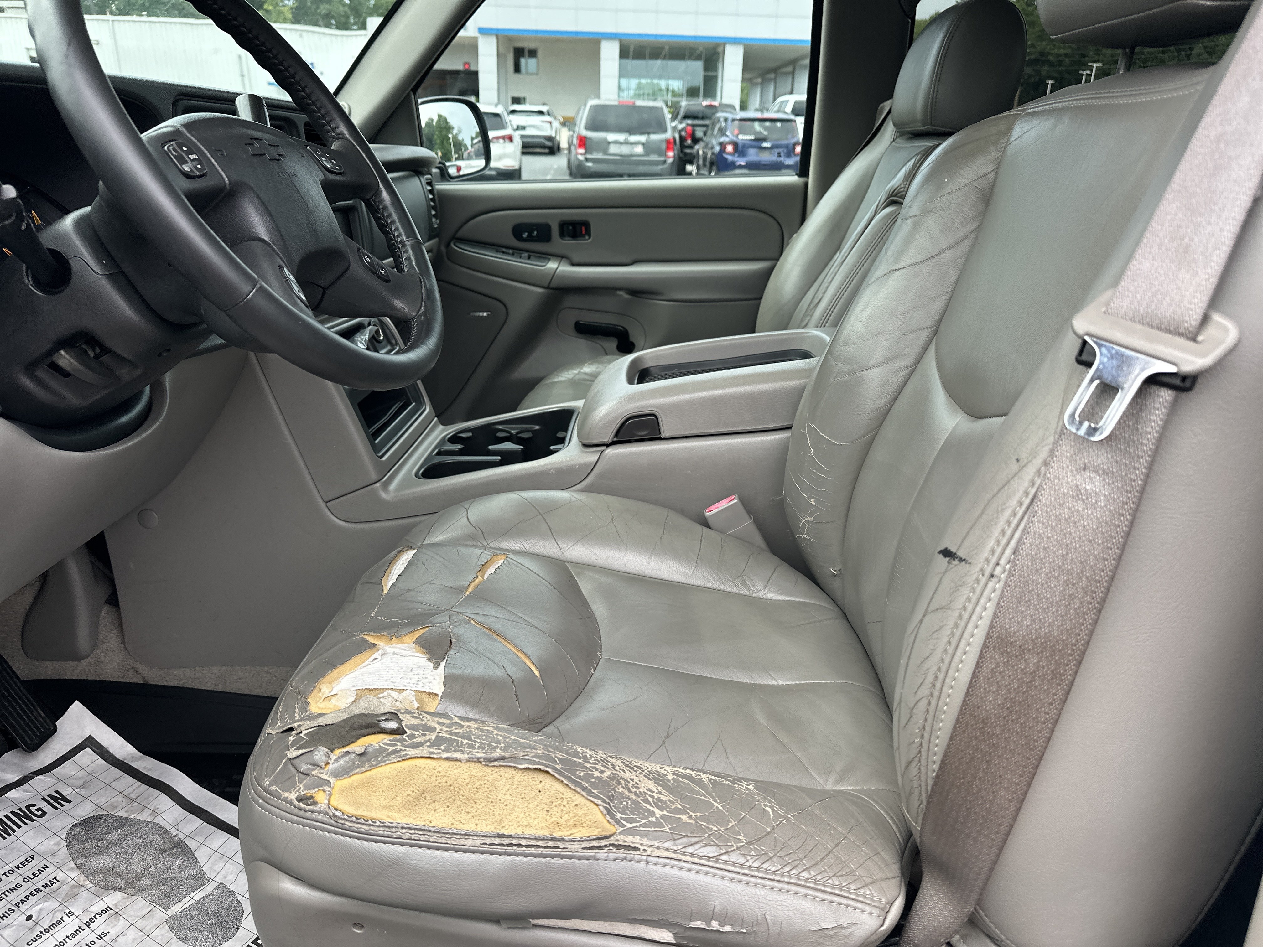 Used 2005 Chevrolet Avalanche Z66 w/ Sun And Sound Package RWD image 10