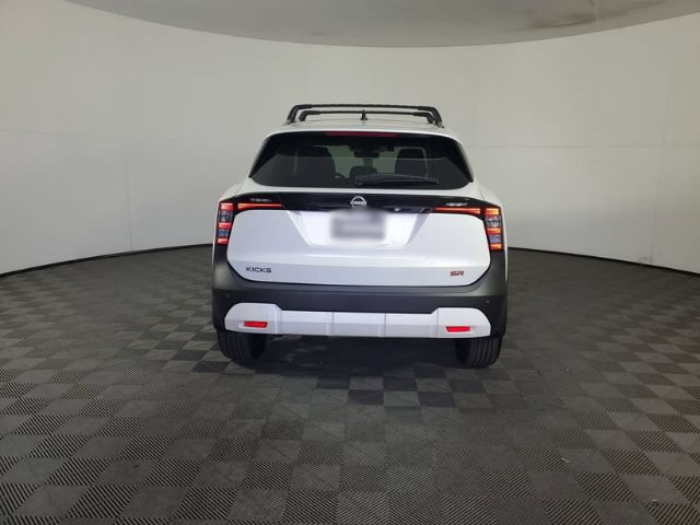 New 2026 Nissan Kicks SR w/ Illumination Package FWD image 5