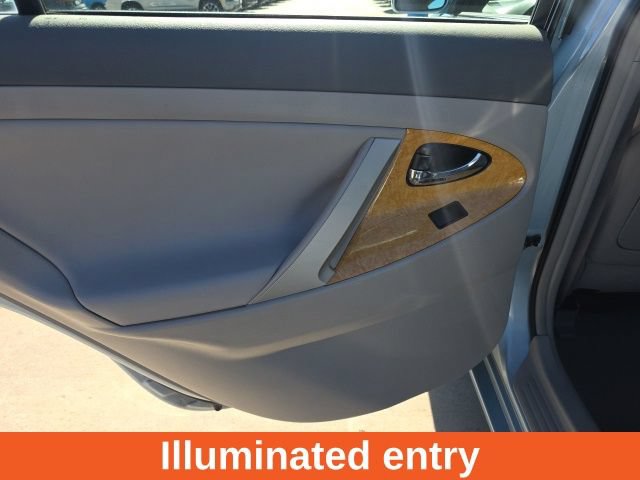Used 2007 Toyota Camry XLE FWD image 13