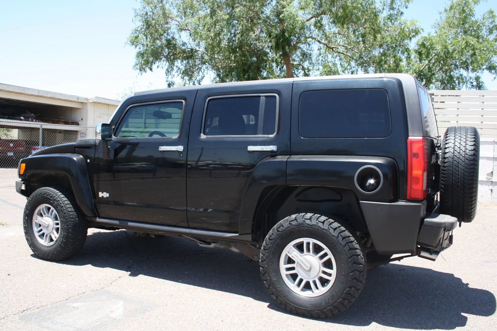 Used 2007 HUMMER H3 w/ Chrome Appearance Package AWD/4WD image 28