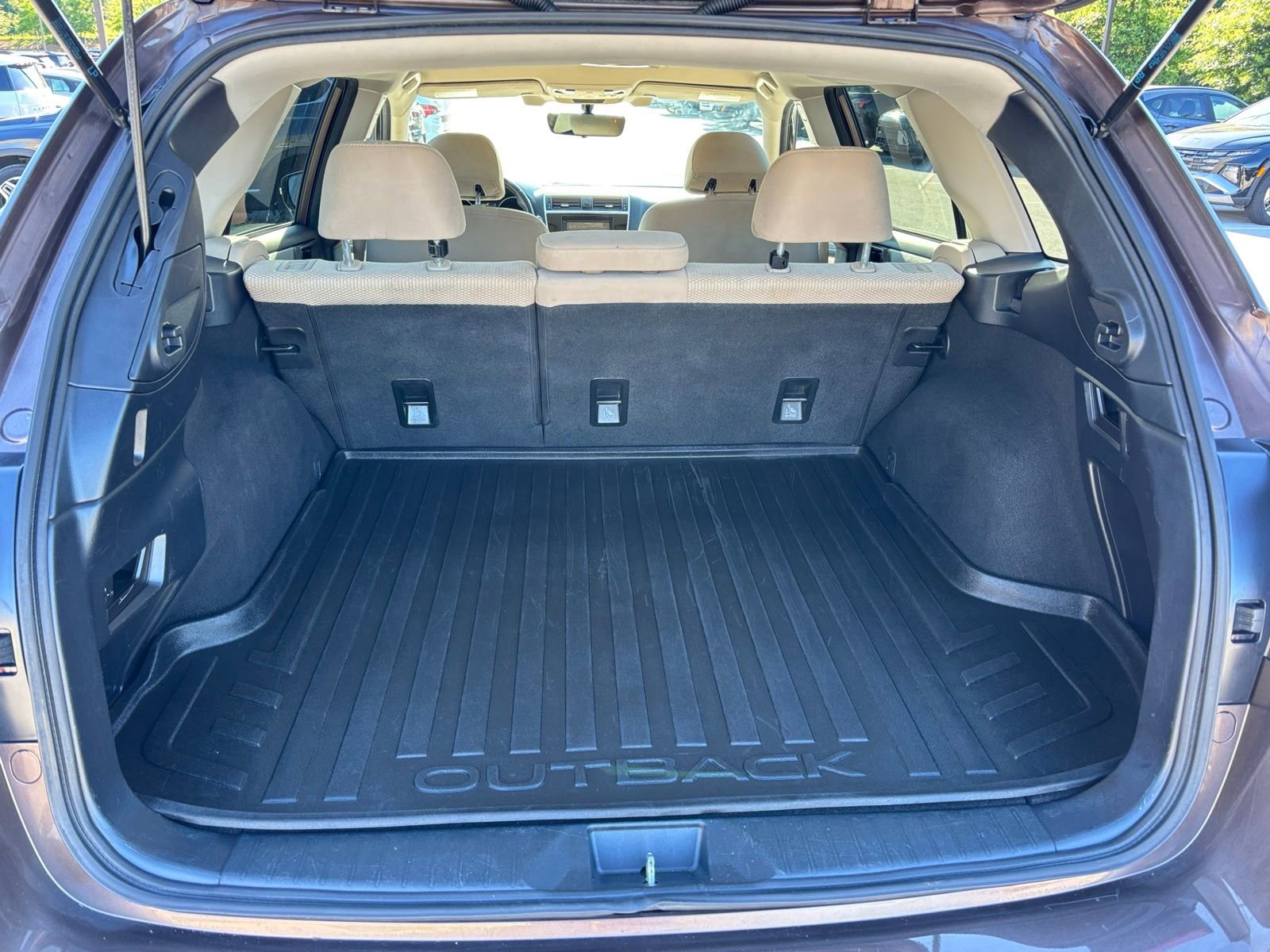 Used 2019 Subaru Outback 2.5i Premium AWD/4WD image 15