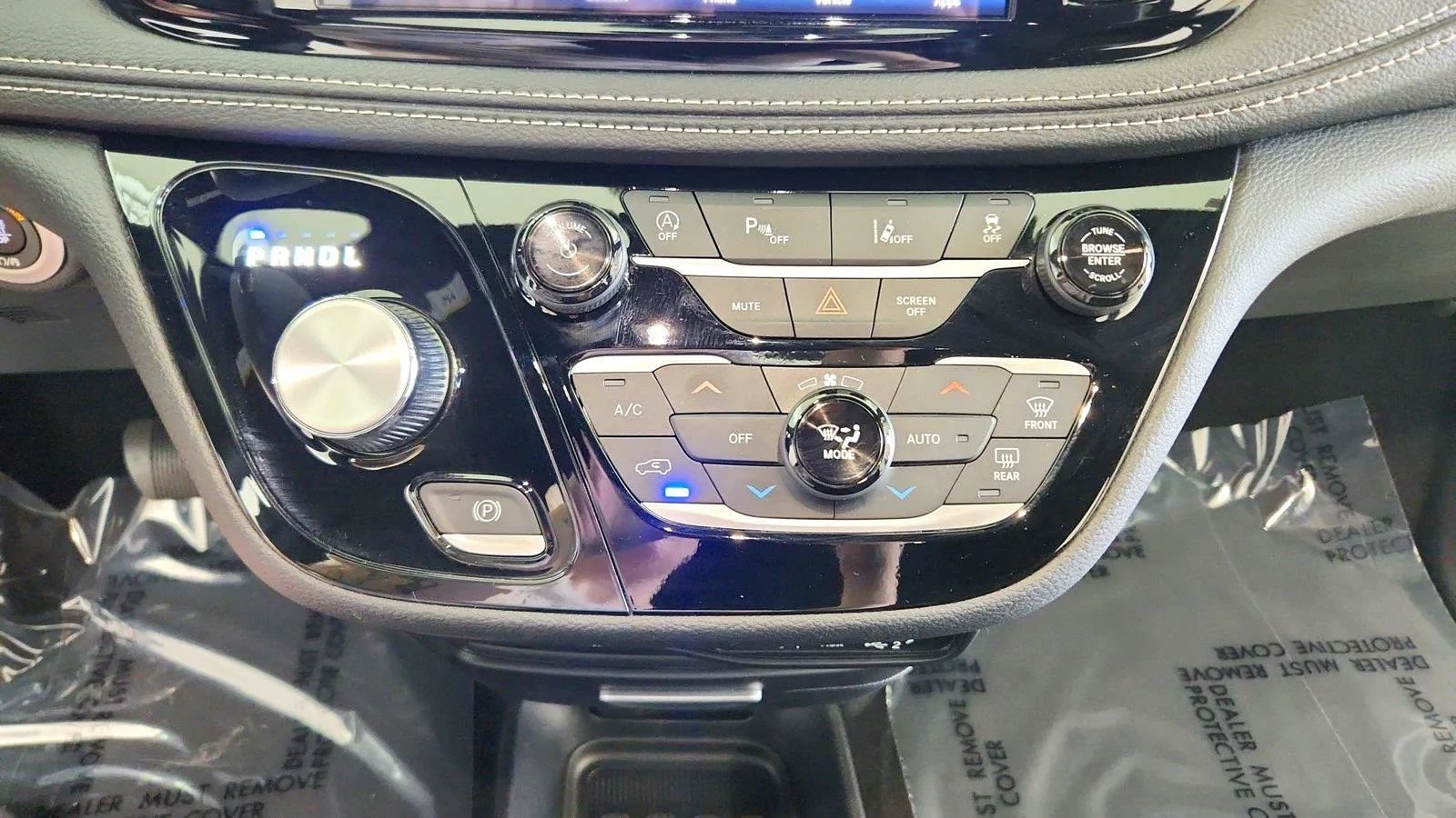 Used 2025 Chrysler Pacifica Select FWD image 22