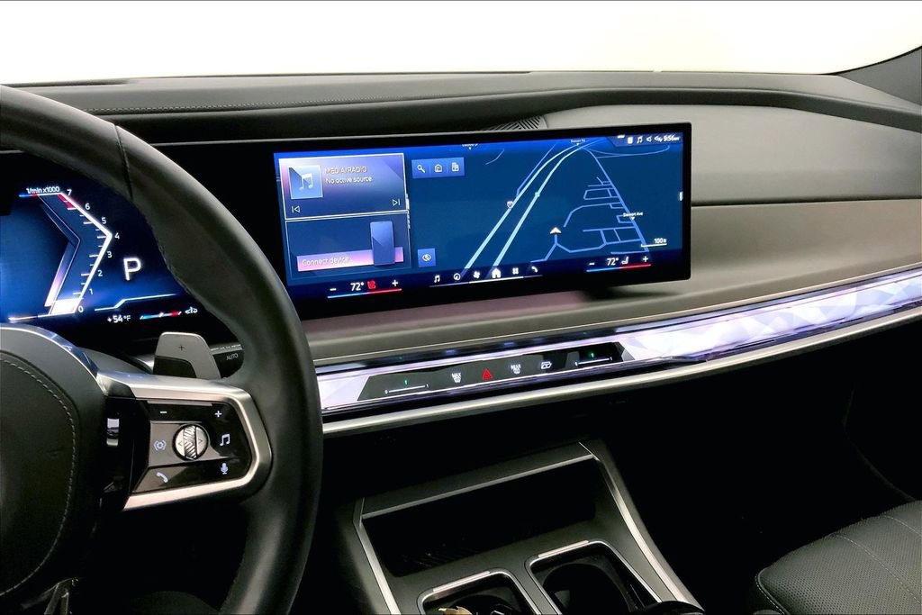 Certified 2023 BMW 760i xDrive AWD/4WD image 5