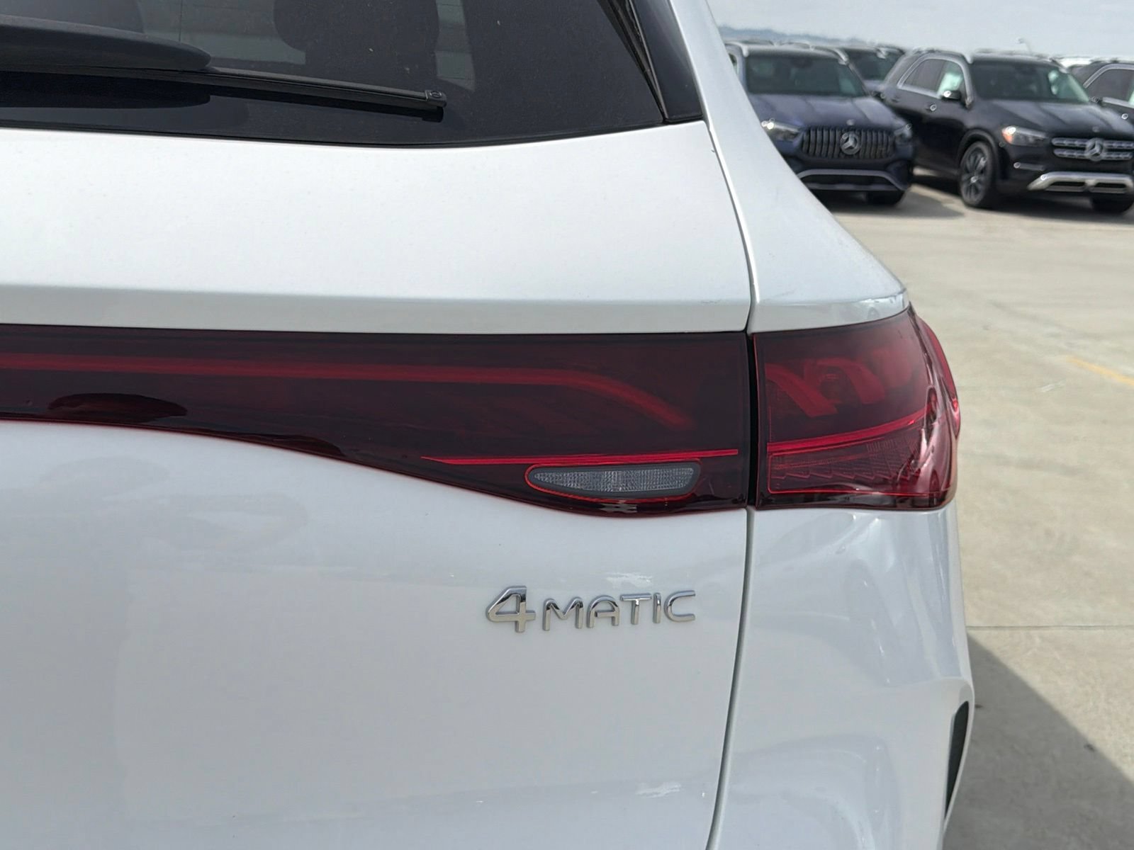New 2027 Mercedes-Benz EQE 320 4MATIC SUV image 12
