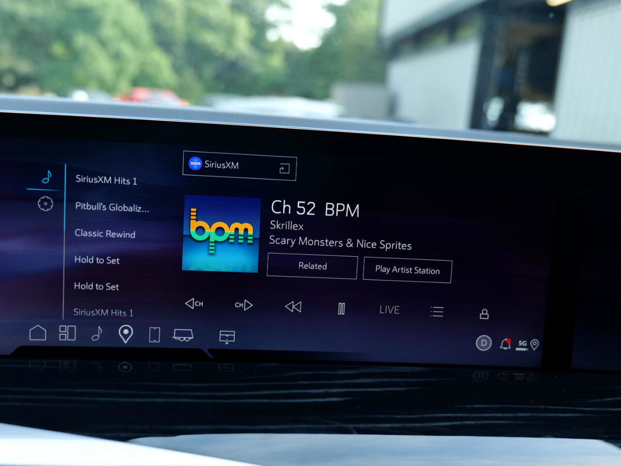 Used 2025 Cadillac Escalade Sport w/ Touring Package image 23