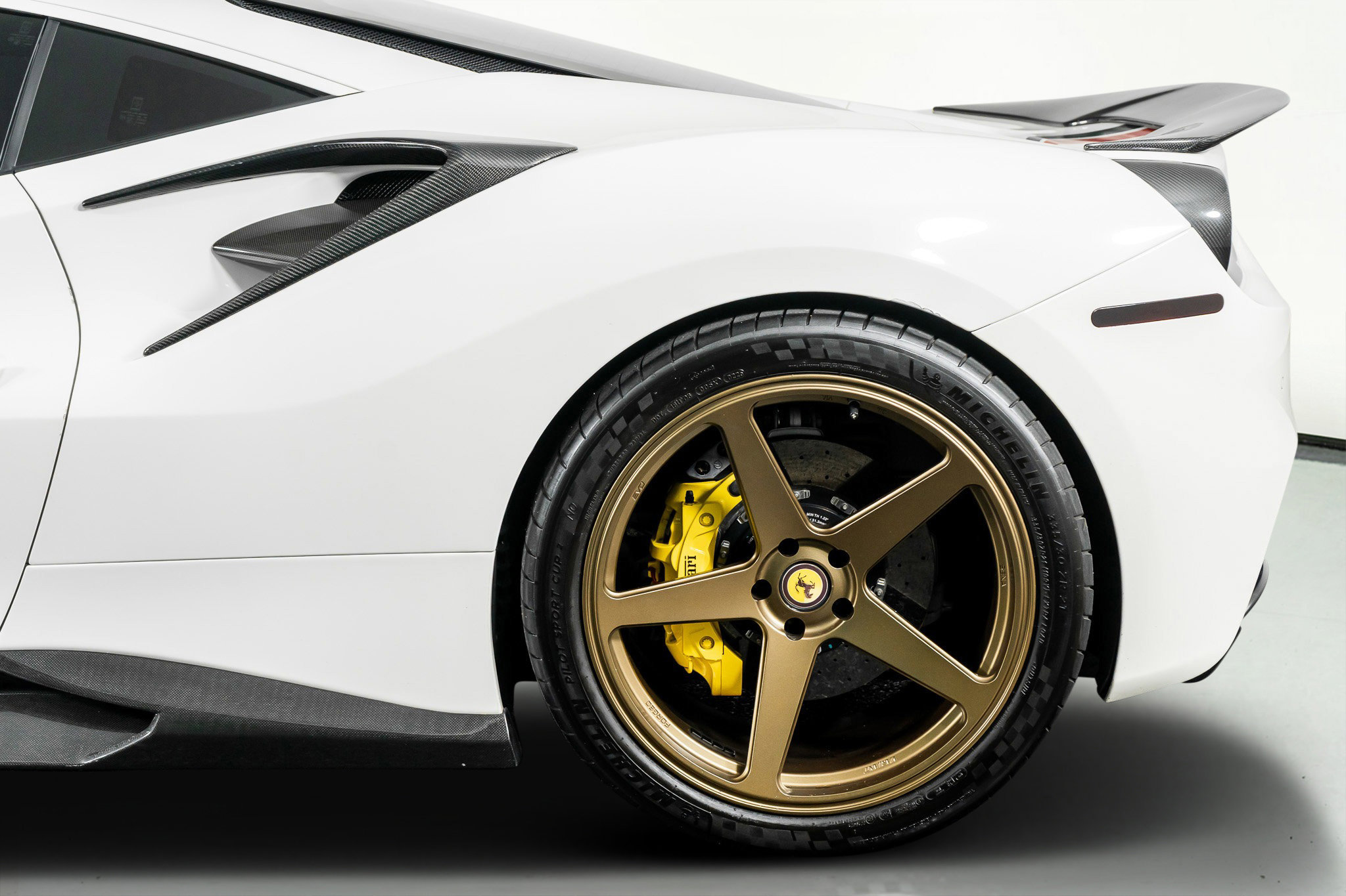 Used 2016 Ferrari 488 GTB Coupe Modified image 18