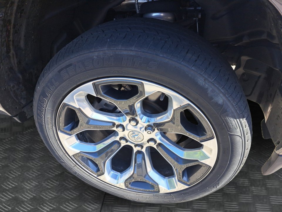 Used 2021 RAM 1500 Limited AWD/4WD image 16