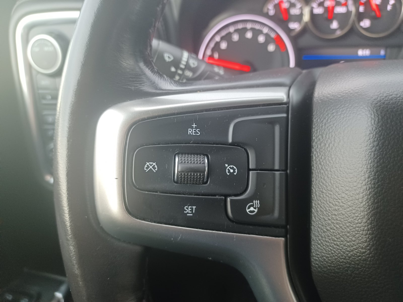 Used 2022 Chevrolet Silverado 1500 LTZ w/ Z71 Off-Road Package AWD/4WD image 20