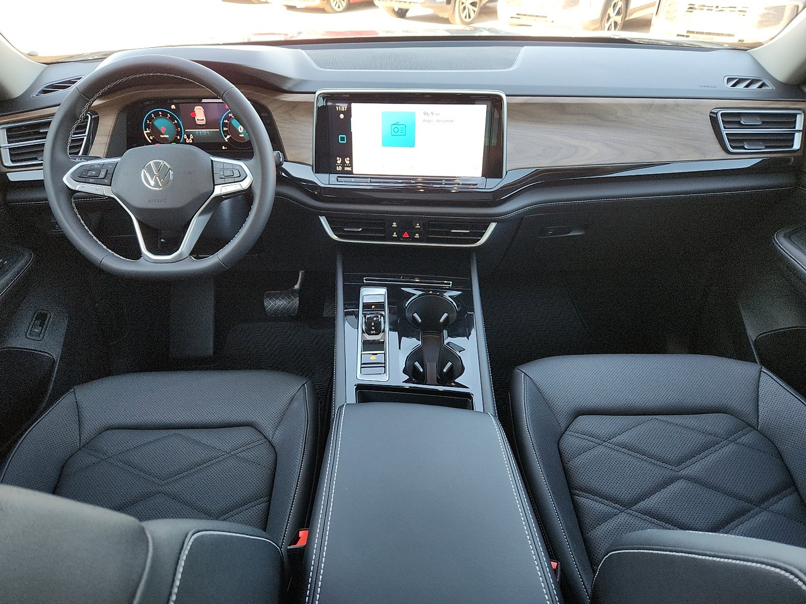 New 2026 Volkswagen Atlas SE image 11