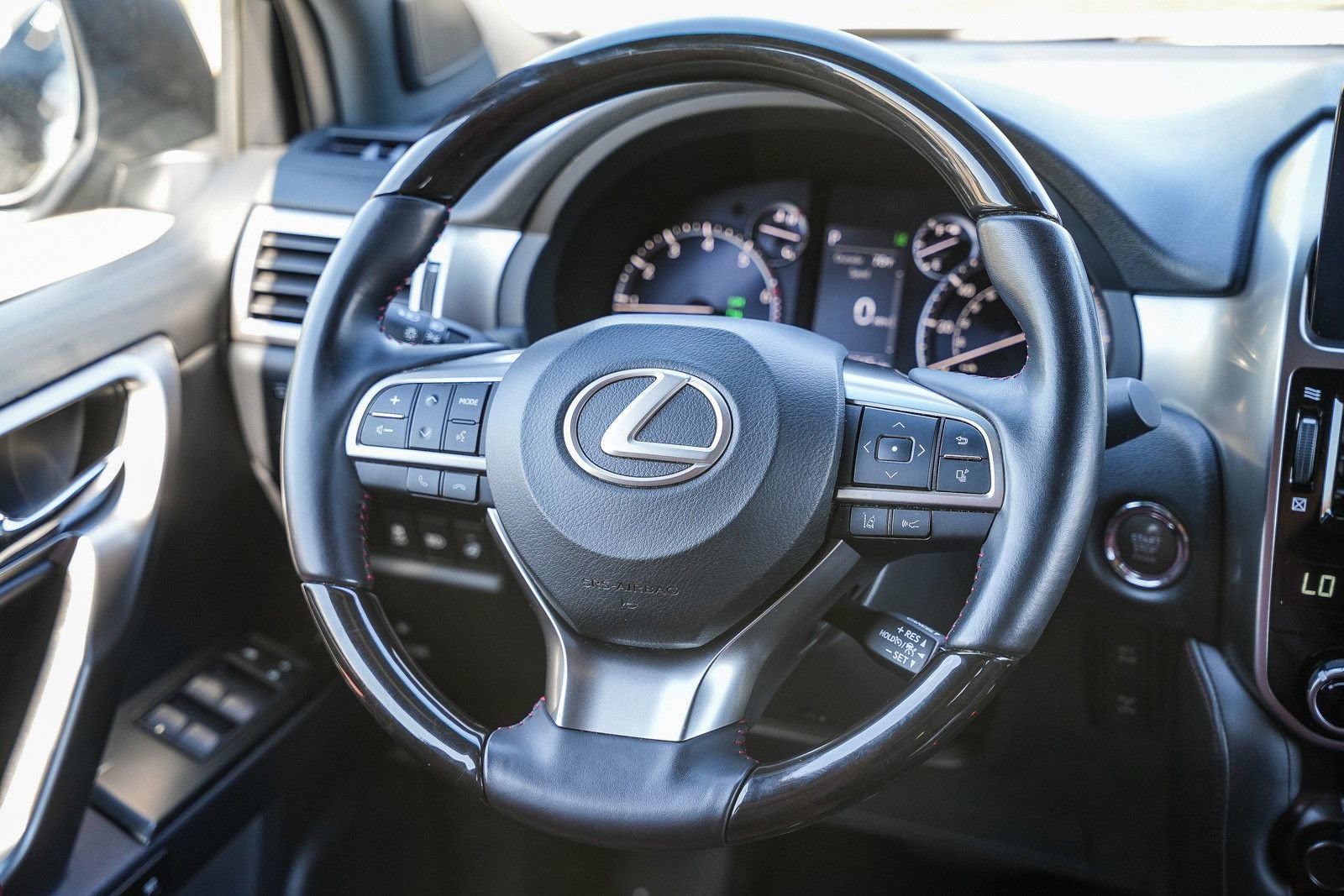 Used 2023 Lexus GX 460 Premium w/ Premium Plus Package AWD/4WD image 16