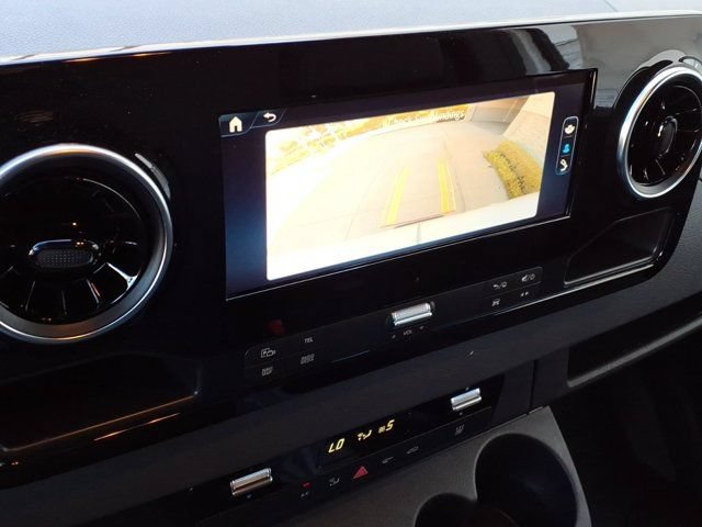 New 2025 Mercedes-Benz eSprinter 170 Cargo image 6
