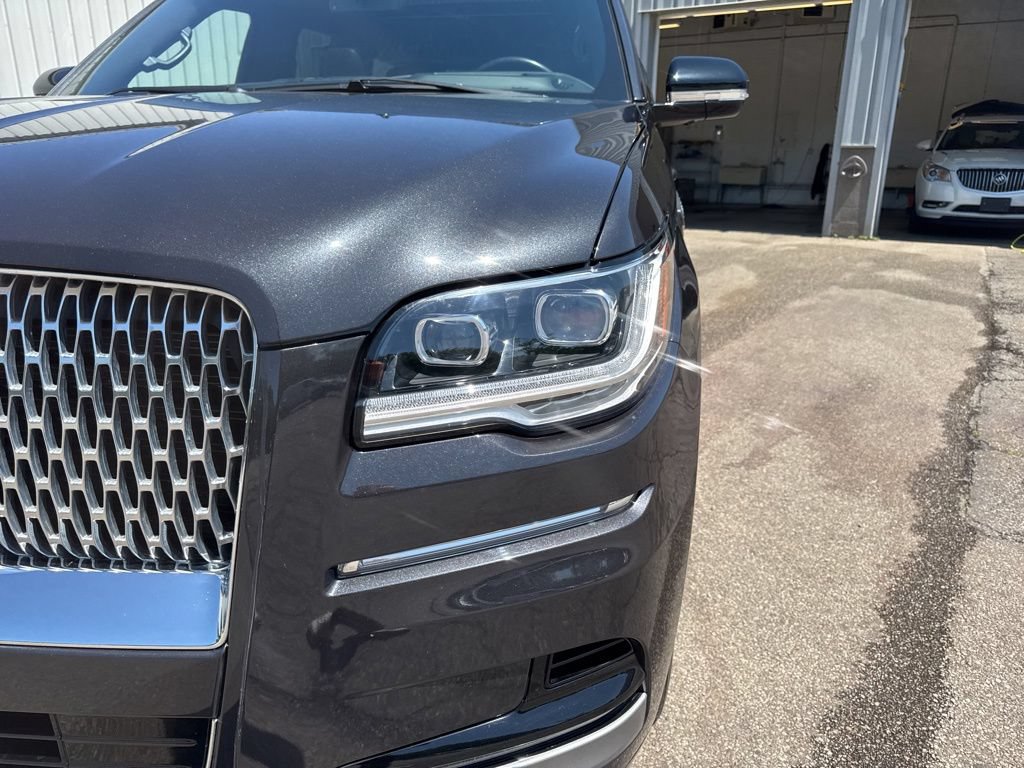 Used 2022 Lincoln Navigator Reserve AWD/4WD image 19