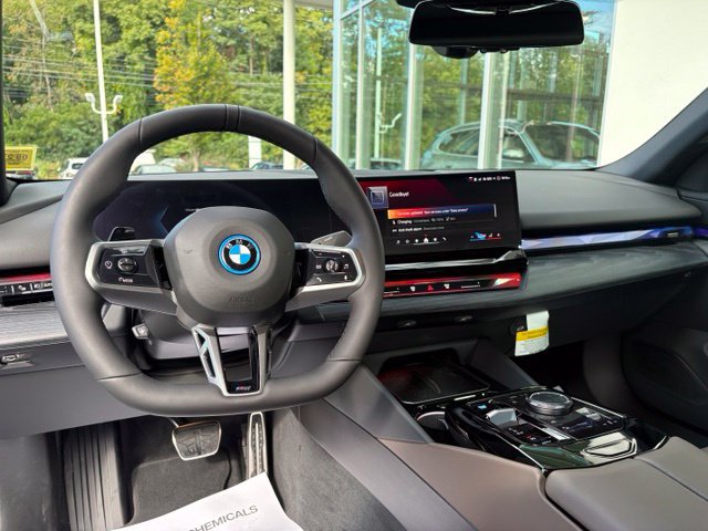 New 2027 BMW i5 xDrive40 w/ M Sport Package AWD/4WD image 12