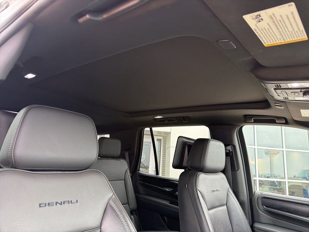 Used 2021 GMC Yukon Denali w/ Denali Ultimate Package image 33