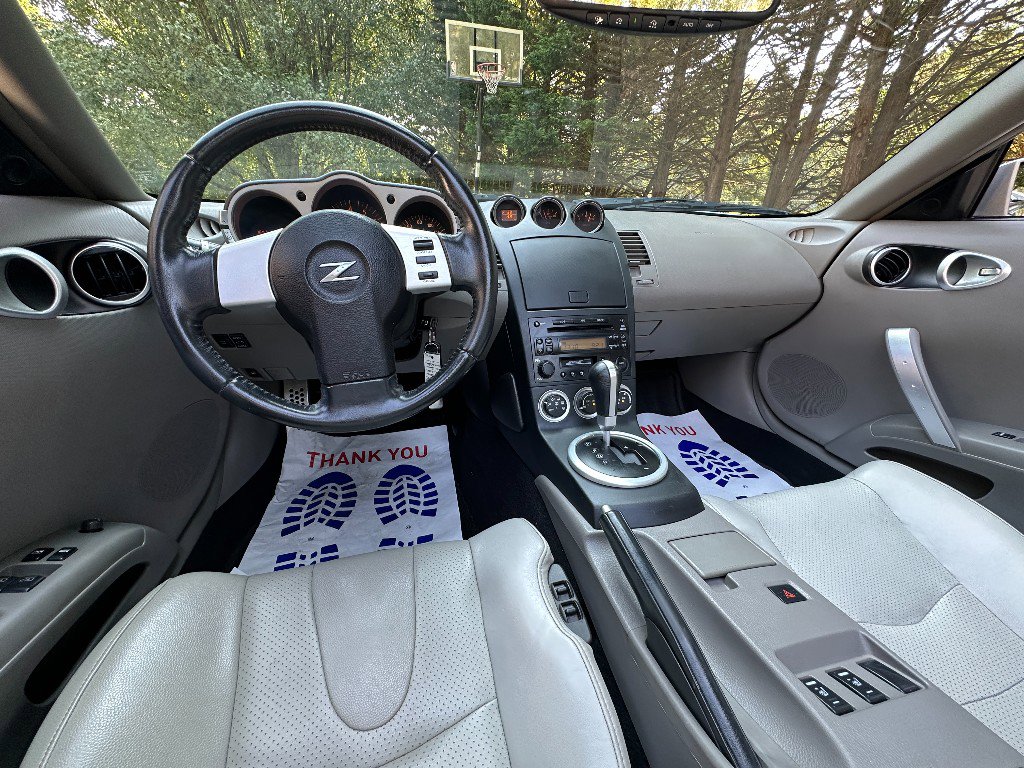 Used 2005 Nissan 350Z Touring image 41