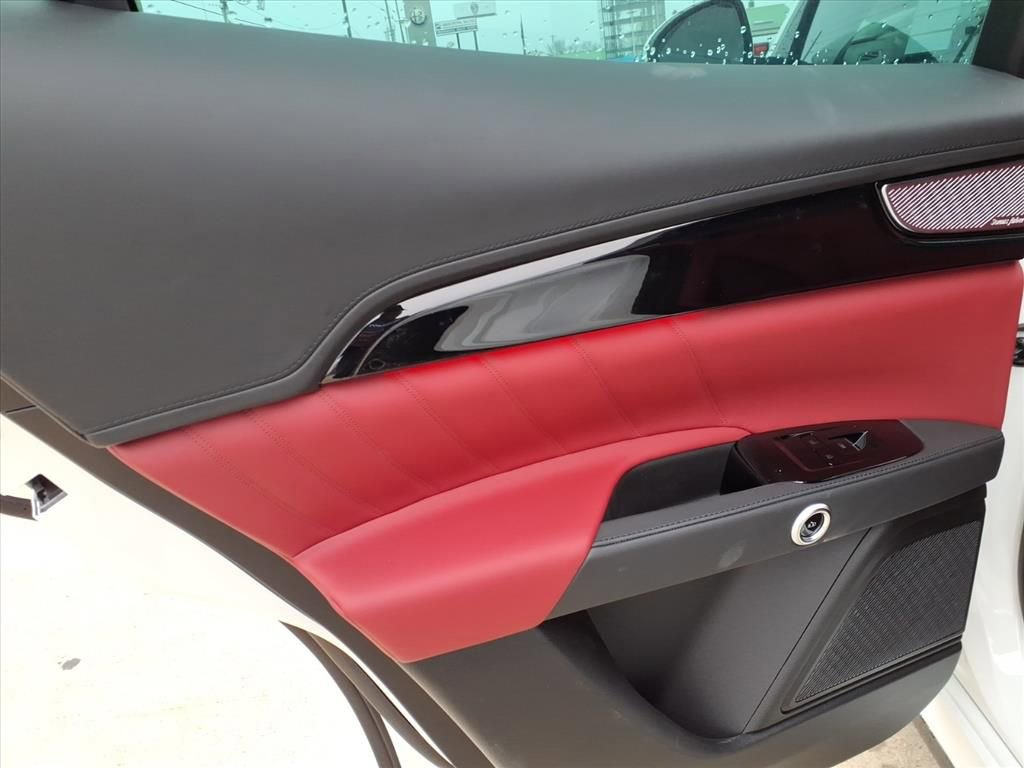 New 2026 Maserati Grecale Modena image 11