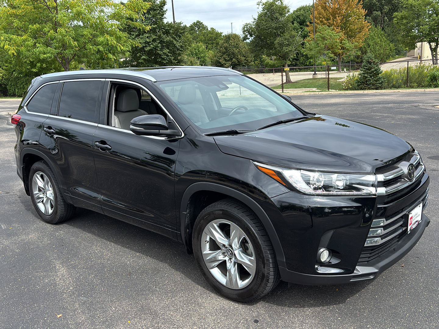 Used 2018 Toyota Highlander Limited AWD/4WD image 7