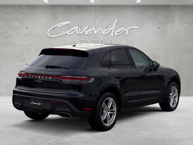 Used 2024 Porsche Macan AWD/4WD image 16