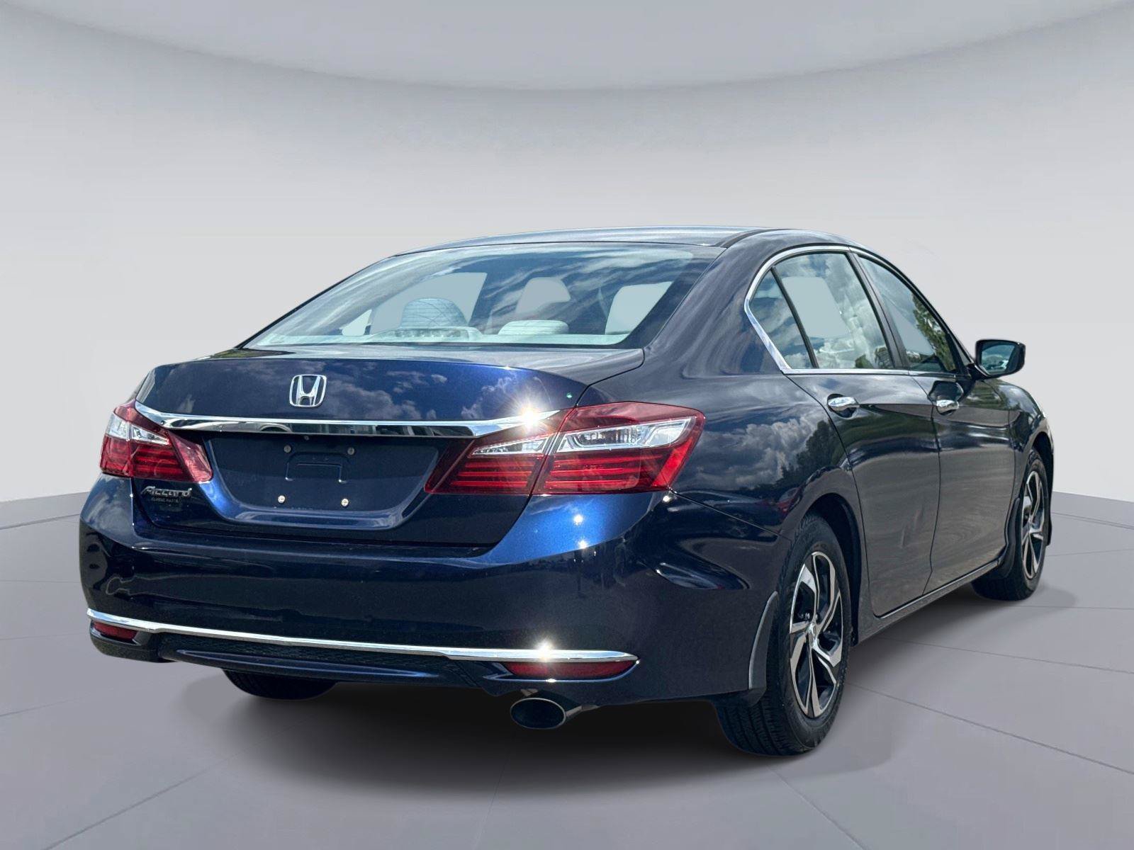 Used 2016 Honda Accord LX image 3